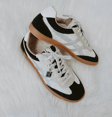 The Sasha Sneakers (Black)