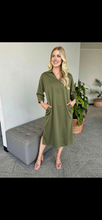 Load image into Gallery viewer, The Bettie Jean Maxi Dress