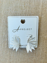 Load image into Gallery viewer, The Linda Earrings