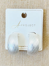 Load image into Gallery viewer, The Taylor Hoops