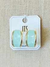 Load image into Gallery viewer, The Raeylnn Hoop Earrings