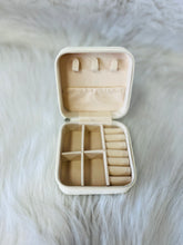 Load image into Gallery viewer, Cherry Bow Jewelry Organizer