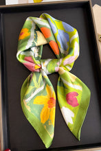 Load image into Gallery viewer, Floral Print Scarf