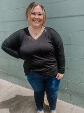 Load image into Gallery viewer, Sally V-neck Long Sleeve Top